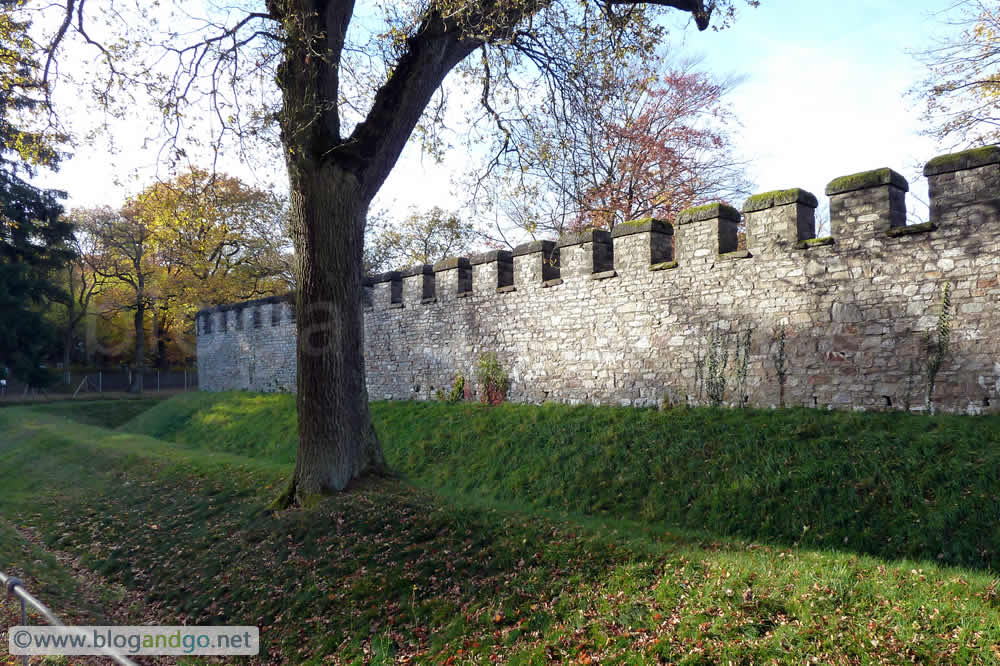 Saalburg - South wall of the fort